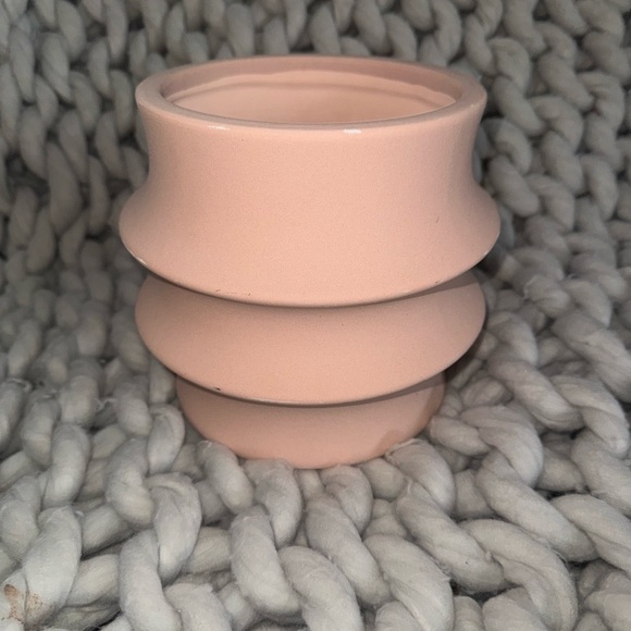 BNWT, Project 62, pink stoneware planter - Picture 3 of 5